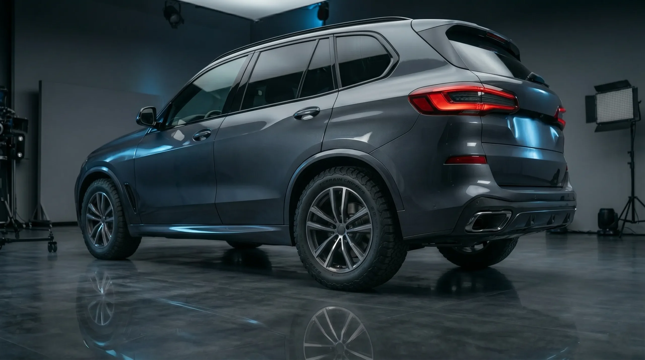 Continental para SUV instalados em oficina especializada na Zona Sul de São Paulo — Victore Car Service